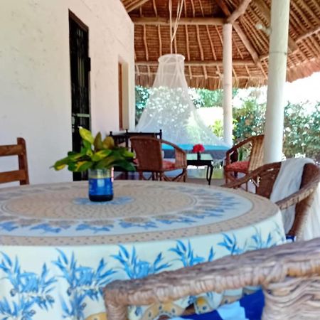 Les Datchi Cottages Diani Beach Εξωτερικό φωτογραφία